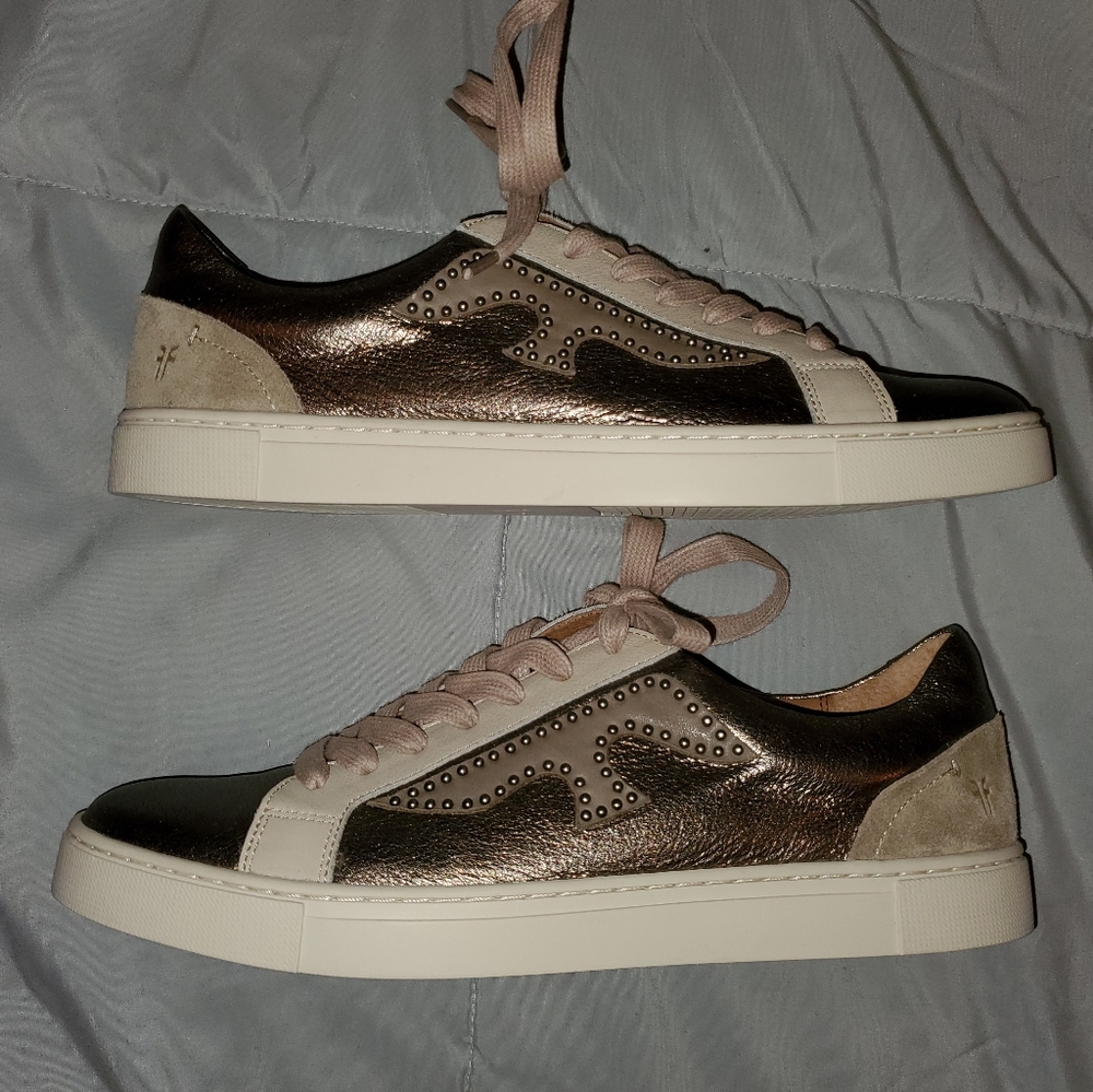 Frye Ivy Logo Low Shoes - size 9.5